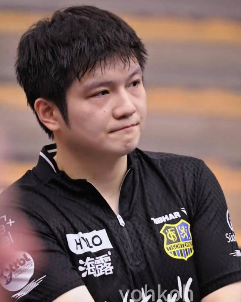 樊振东再拿两分助萨尔布吕肯取胜！赛后暖心签名互动 欧冠四强战即将开启